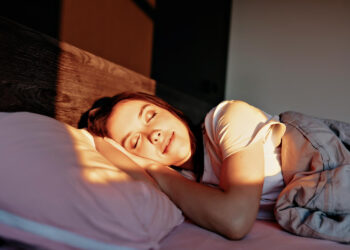Dormir não basta: como ativar o sono profundo e melhorar sua saúde 